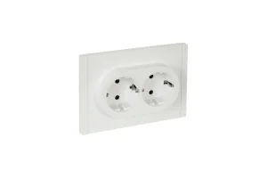 Розетка 2-м СП "Forte&Plano" FP223 16А с заземл. защ. шторки безвинт. крепл. белый IEK FP-R24-16-1-K