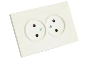 Розетка 2-м "Эмили" с защитной шторкой б/з 250В 16А белый фарфор soft touch RST16-5116-01 Stekker *1
