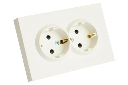 Розетка 2-м "Эмили" с защитной шторкой с/з 250В 16А белый фарфор soft touch RST16-5114-01 Stekker *1