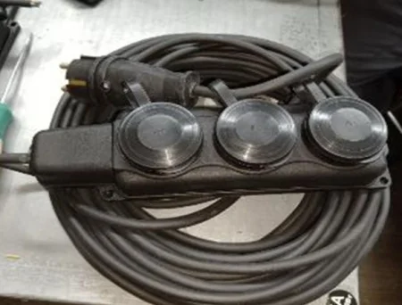 Удлинитель силовой 3х50м без заземл. УХ16-1-50 2*1,5 КГтп с РП-334 Ч 3100-00300 (SVET) *1/5