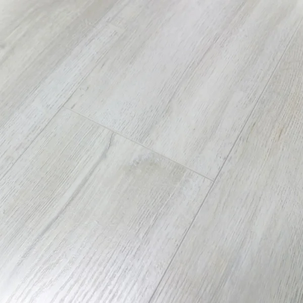 Ламинат Taiga Первая Уральская 832 Дуб северный 4v 32кл 1292х194х8мм 2,005м² (8шт)