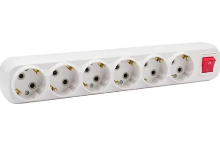 Колодка удлинителя 6-м 16А с заземл. с выкл. АБС-пластик бел. TKE-C01-KU6-ZV (Tokov Electric) *1