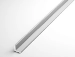 Уголок алюм. 15х15х2700мм анодированный серебро Уп 04-27.2700.501л *1