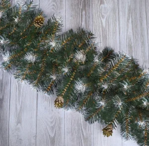Гирлянда хвойная "Зимняя сказка с золотыми шишками" d-32 см, дл. 270 см 7092483