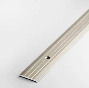 Порожек стыкоперекрывающий ПС 01.900.051 0,9м*25мм