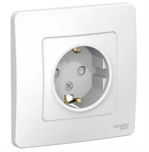 Розетка 1-м СП BLANCA 16А 250В защ. шторки с заземл. бел. SchE BLNRS001111