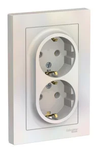 Розетка 2-м AtlasDesign 16А с заземл. в сборе жемчуг SchE ATN000424