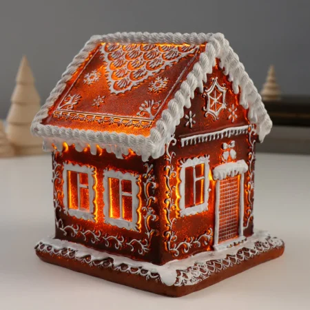 Сувенир полистоун свет "Пряничный домик с узорами" 13х13х15 см   9488437