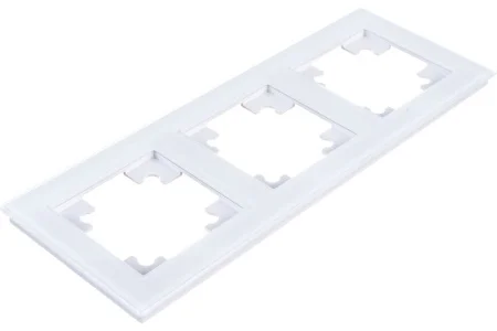 Рамка 3-м "Катрин" стекло белая GFR00-7003-01 Stekker *1