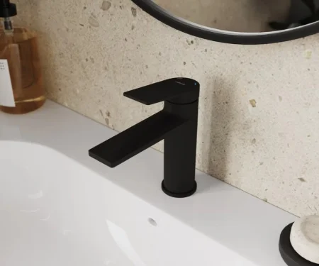 Смеситель для умывальника Milardo Azure AZUBL00M01 черный матовый