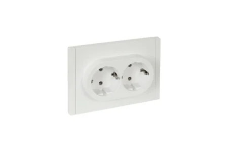 Розетка 2-м СП "Forte&Plano" FP224 16А с заземл. без защ. шторок безвинт. крепл. белый IEK FP-R21-16