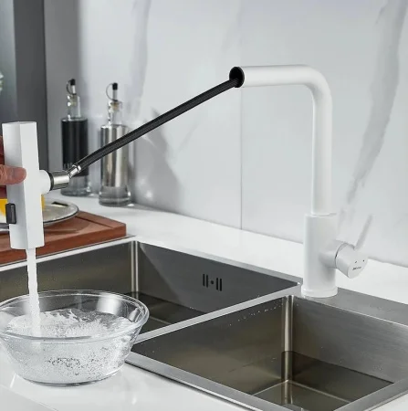 Смеситель для кухни одноручный гибкий выдвижной излив Shevanik S263C белый